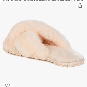 EMU Australia Women’s slippers